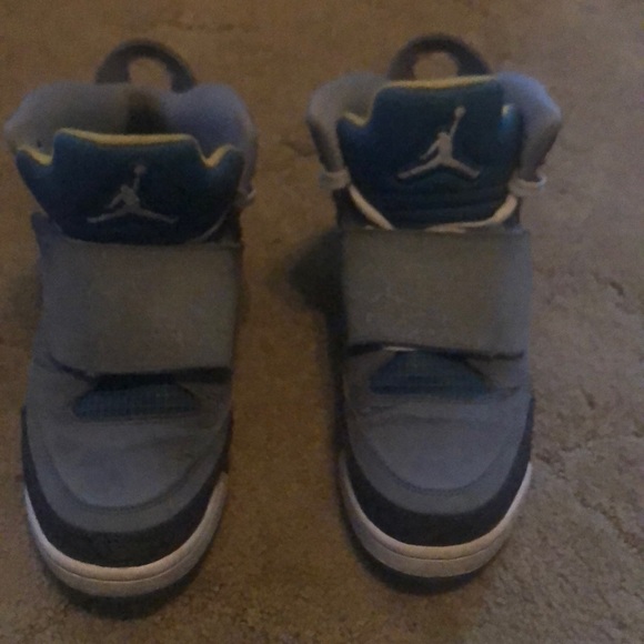 Jordan Sneakers - Picture 1 of 6